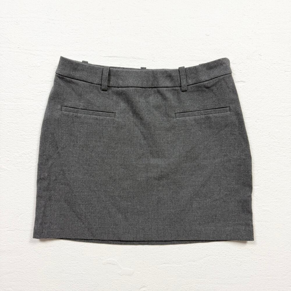H&M Divided Gray Woven Mini Skirt, Size 2